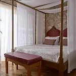 Villa Orfos