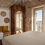 Villa Orfos *