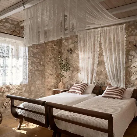 Villa Orfos *