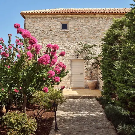 Villa Orfos *
