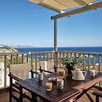 Villa Orfos *